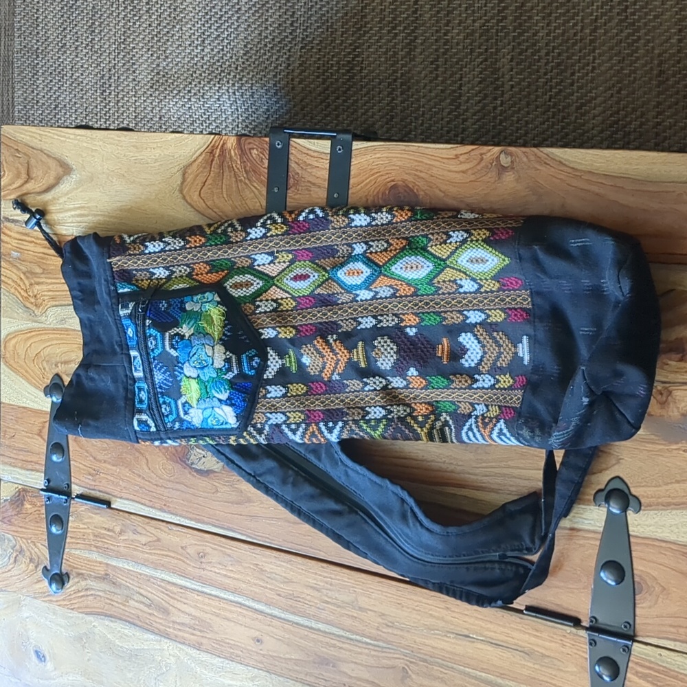 Yoga mat carrying bag